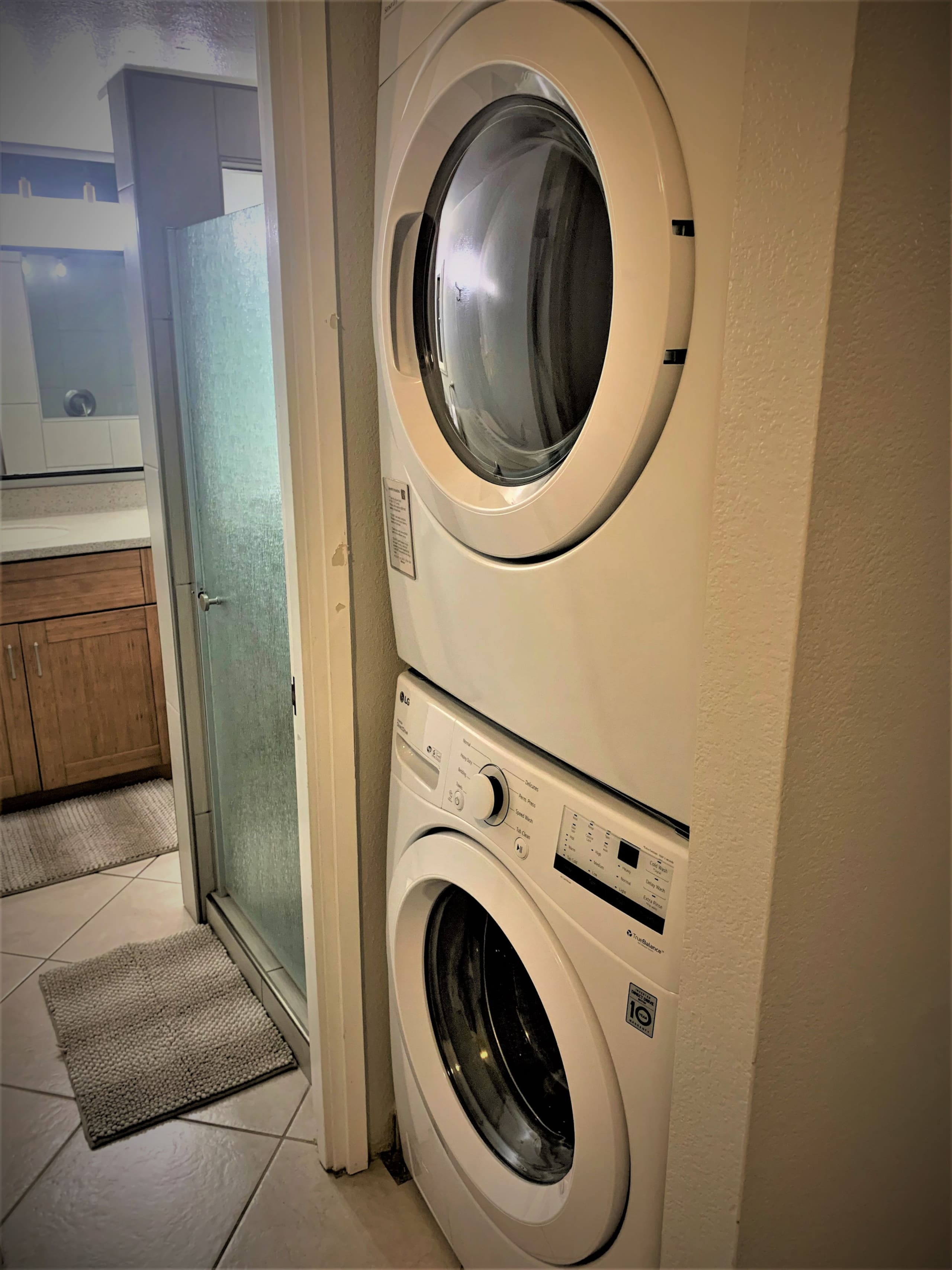 Condo in Kihei · ★4.88 · 1 bedroom · 2 beds · 2 baths - Image 11