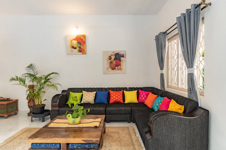Living room image 1