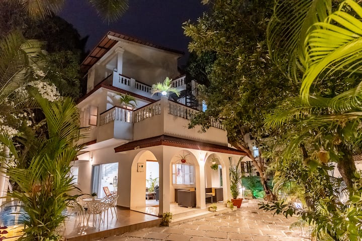Exterior image 1