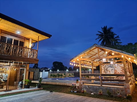 Ms. M's Villa - Taal with swimming pool