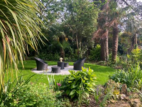 Nature lodges in a private wooded park
