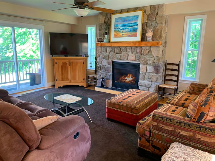 Orillia Lakefront Home By Nature Reserve, Hot Tub - Orillia