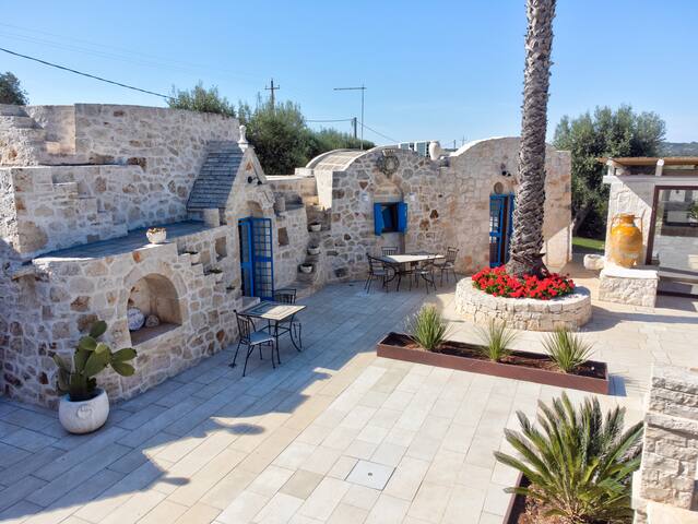 Luxury Borgo del Trullo Magno gallery image 2
