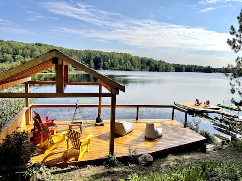Serendipity Lodge - Hot Tub, sauna, trails!