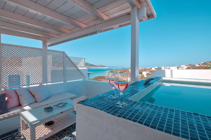 Dolphin Premier Suite with sea view