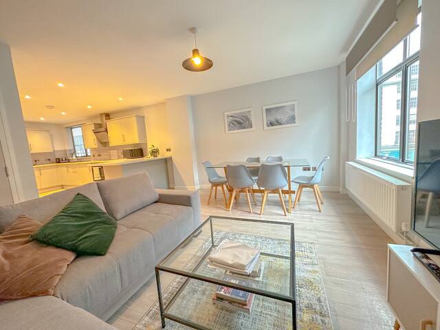 Modern, Spacious, 3bdrm,2bath ,Marylebone, 110sqm gallery image 4