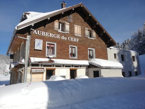 Entire chalet for 15 people on the slopes of Les Rousses
