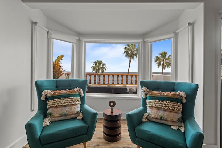 2-Bedroom Condo: OCEAN Views & Golf Cart! gallery image 3