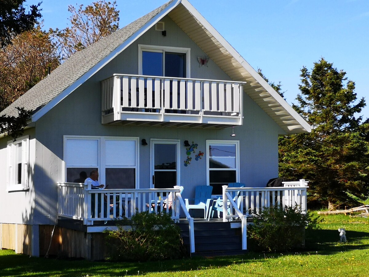 Peaceful Argyle Shore Cottage Cottages for Rent in Bonshaw, Prince