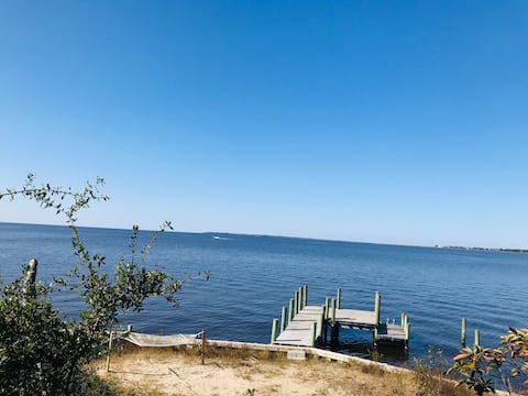 Top Airbnb: Soundfront with Gorgeous View and Private Pier! in Kitty Hawk