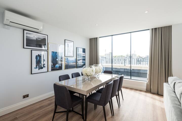 Stunning 4BD Duplex Apartment in Earls Court gallery image 5