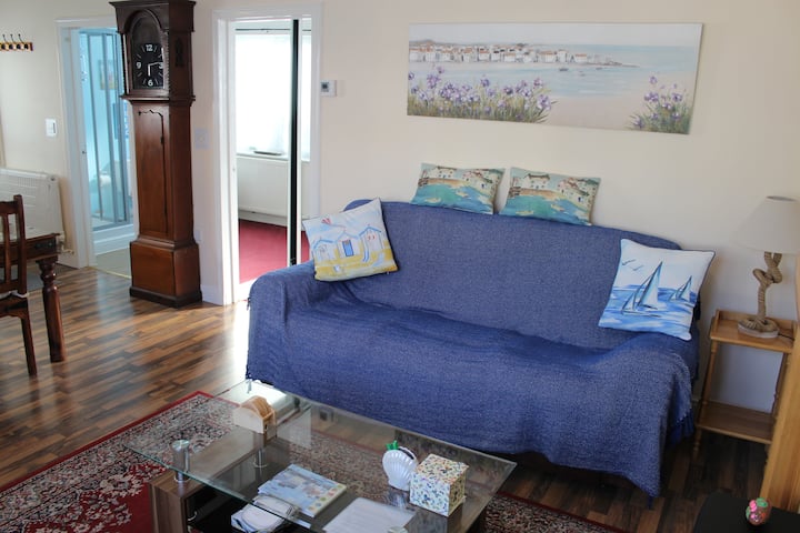 Self Cater, Own Entrance, Parking, Close To Town - Weston