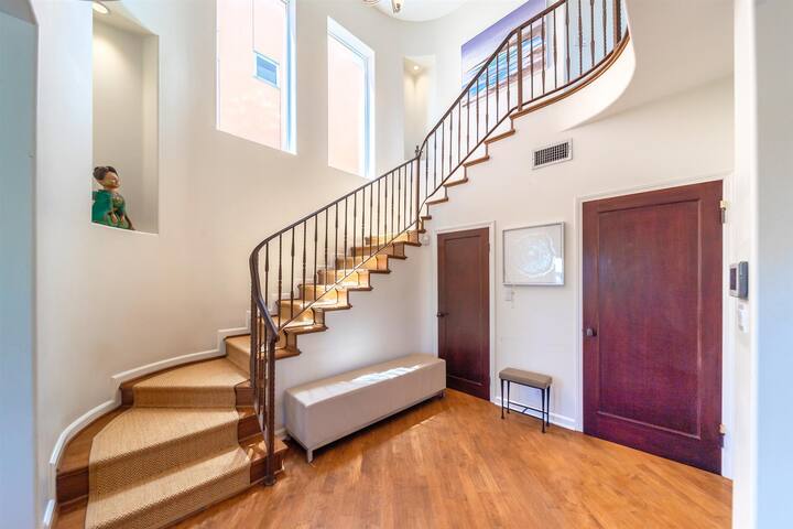 Malibu Gem gallery image 3