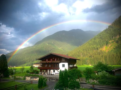 Popular Airbnb listing: House Gartner apartment 4-5 people Neukirchen in Neukirchen Am Großvenediger