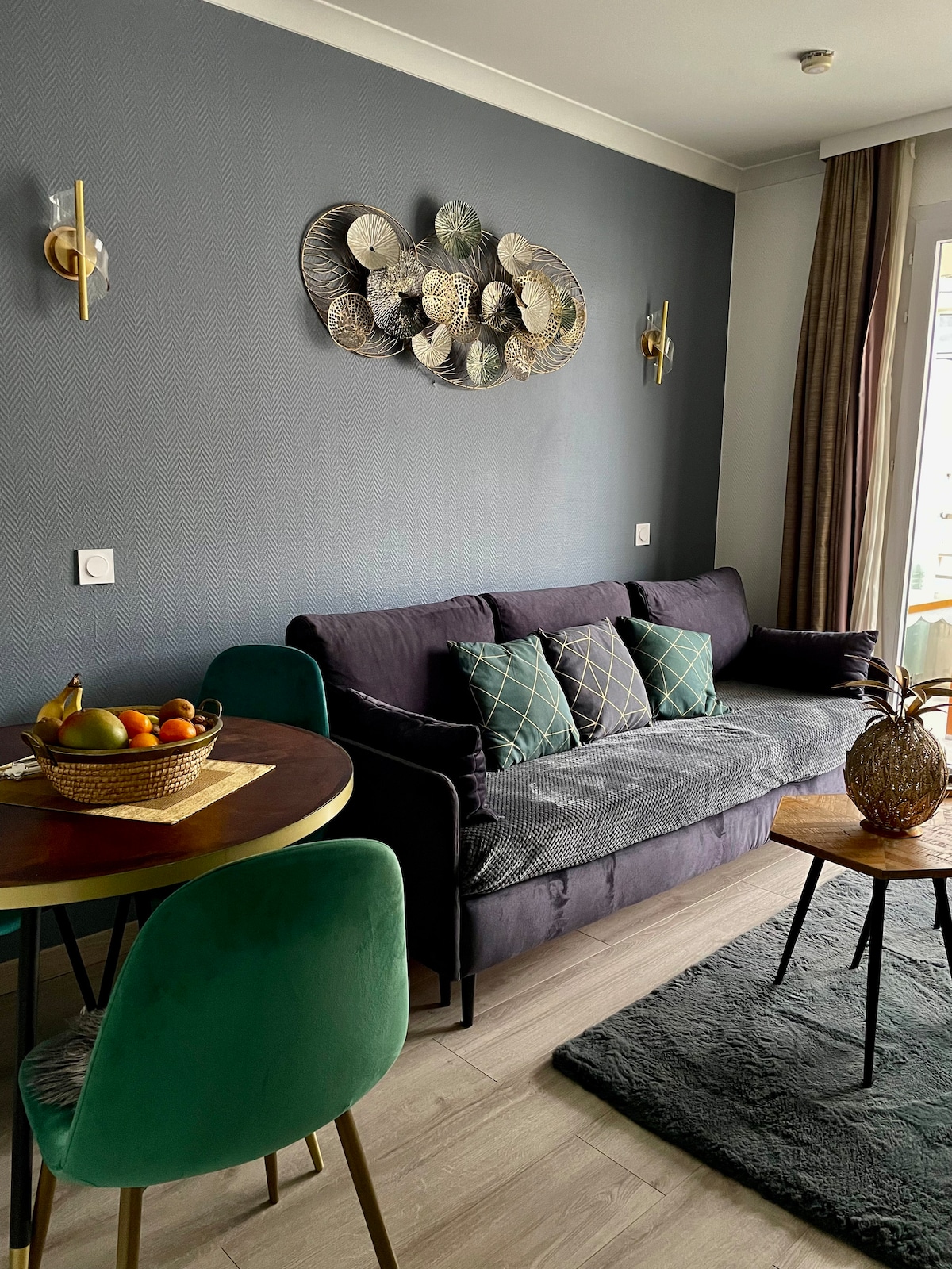 Airbnb performant: A charming flat close to La Defense and to Paris à Courbevoie