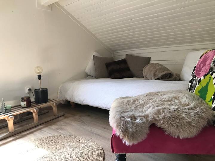 Mezzanine abierto con cama 120/190