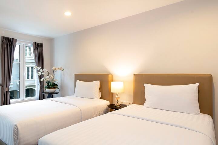 Breezy Haus In Asoke (Pool, walk to BTS/MRT) #V gallery image 2