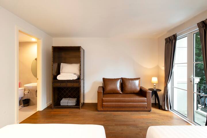 Breezy Haus In Asoke (Pool, walk to BTS/MRT) #V gallery image 3