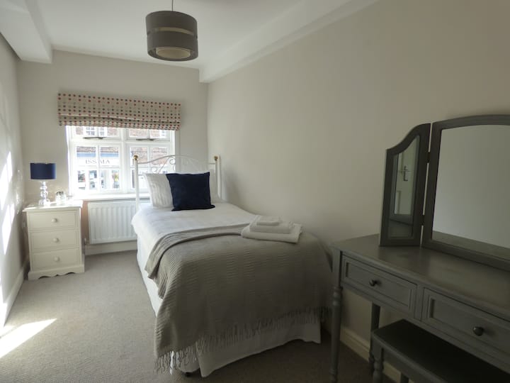 Единечна спална соба