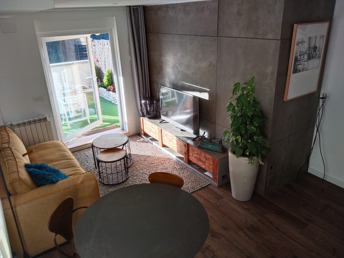Erfolgreiche Airbnb-Immobilie: Independent loft, terrace, parking, breakfast in Gipuzkoa