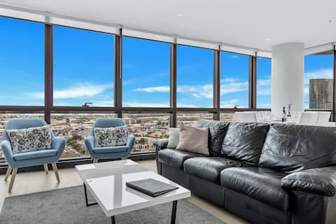Premium 2 Bedroom - Sensational Views on Collins