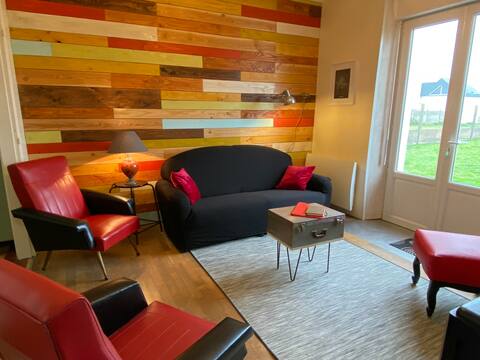 Top Airbnb: From the garden to the sea, direct access. in Plouhinec
