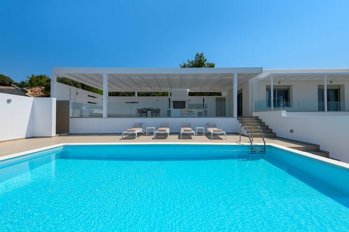 Villa Allegra with pool in Pefkos, Lindos (2020) gallery image 4