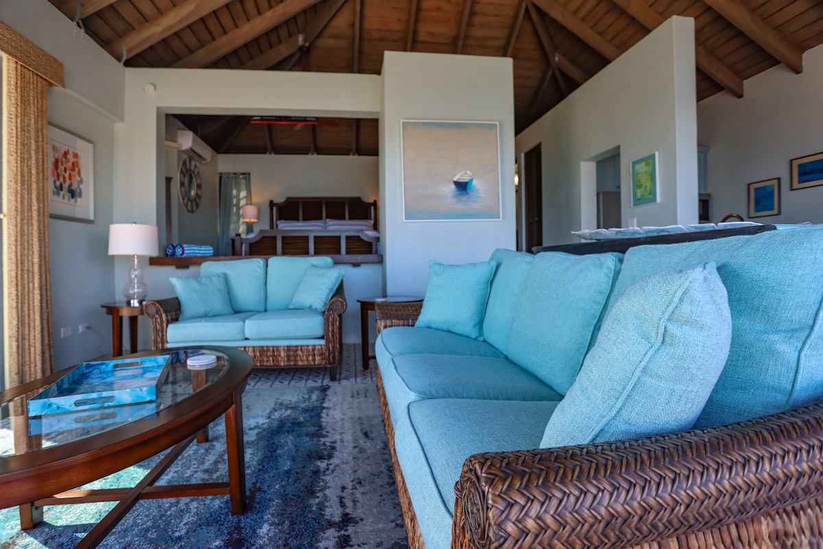 Popular Airbnb listing: Wrap Around Balcony~Views~Pack your Bathing Suit! in St. Thomas