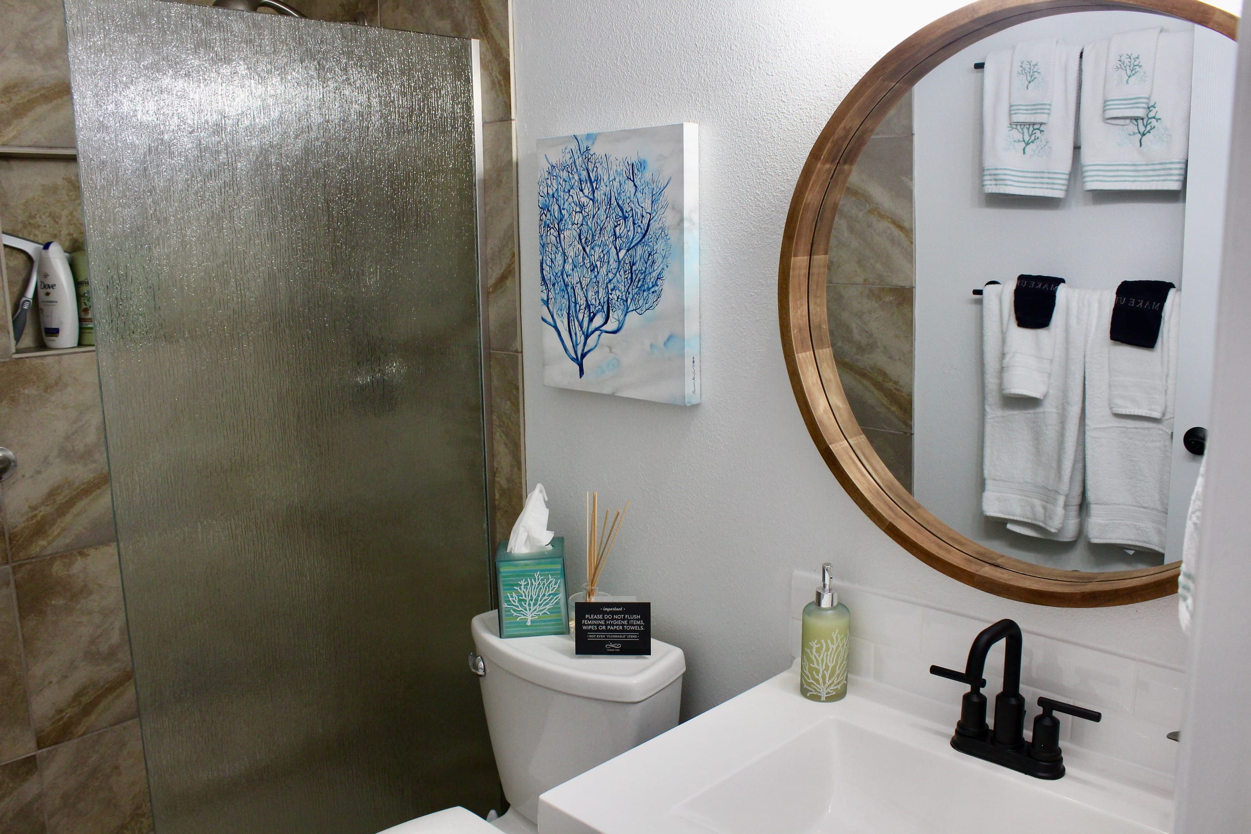 Condo in Kailua-Kona · ★4.97 · 1 bedroom · 2 beds · 1 private bath - Image 8