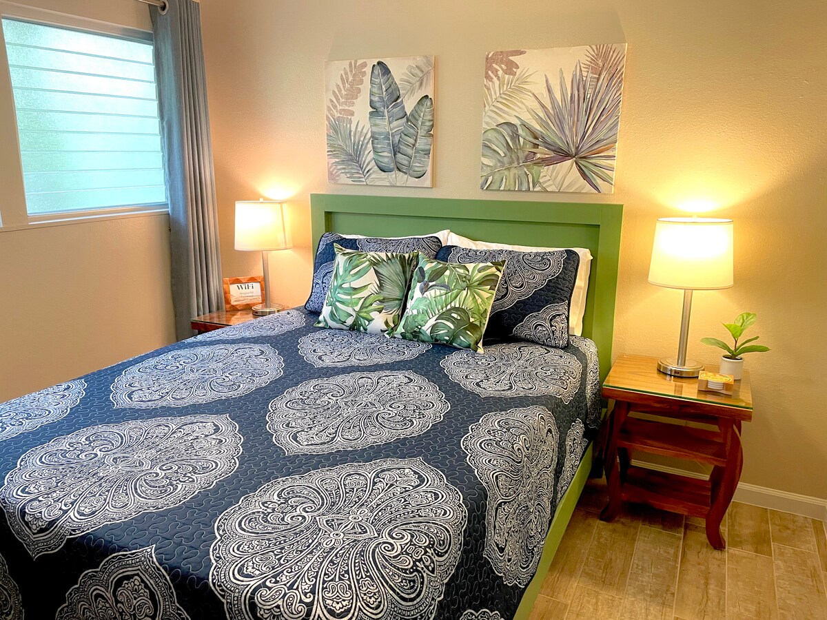 Დედოფლის ზომის საწოლი მეხსიერების ქაფის ზედაპირით