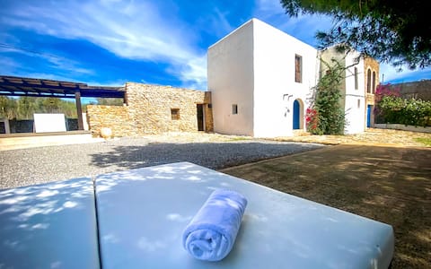 Amazing villa for large groups near Ibiza city