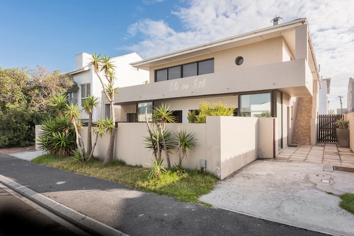 Summer Vibes on the Beach – Stay with Me Melkbos