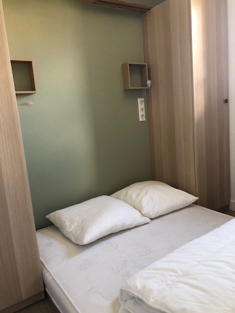 חדר שינה נמוך