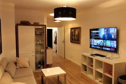 Cosy Apartment with a small Garden in Unterbilk