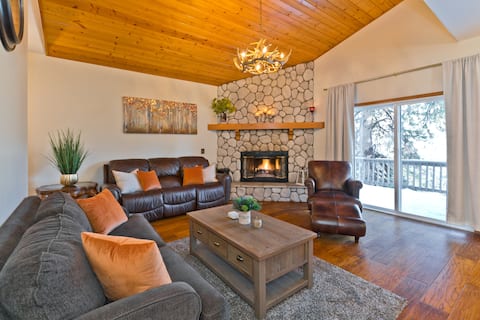 LAKE ARROWHEAD LUXE Home W/Forest Views & Nature