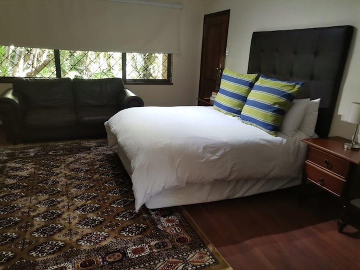 Casa Magda entire bachelor apartment Flats for Rent in Randburg