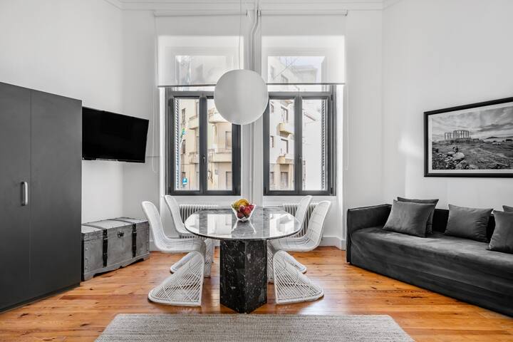 Art Pantheon Townhouse (7 Bdr) • Acropolis area gallery image 2