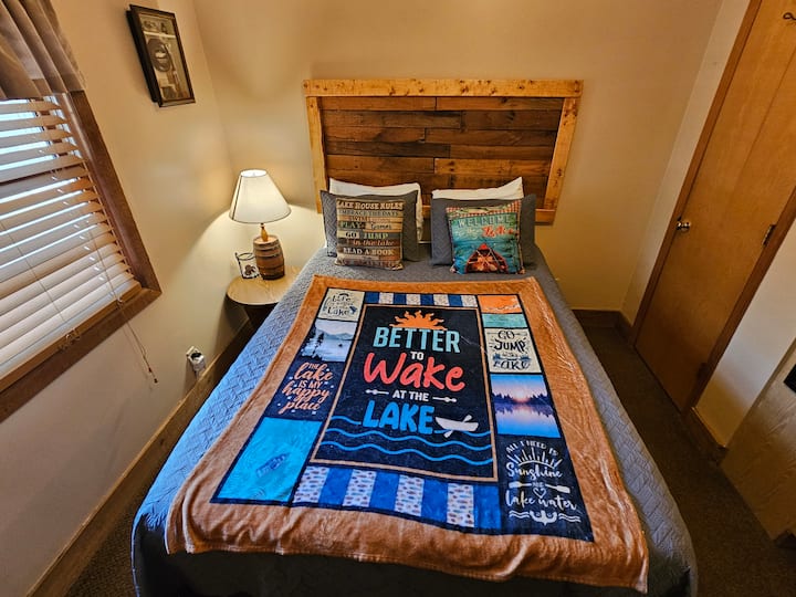 Საძინებელი 2 - Queen Bed