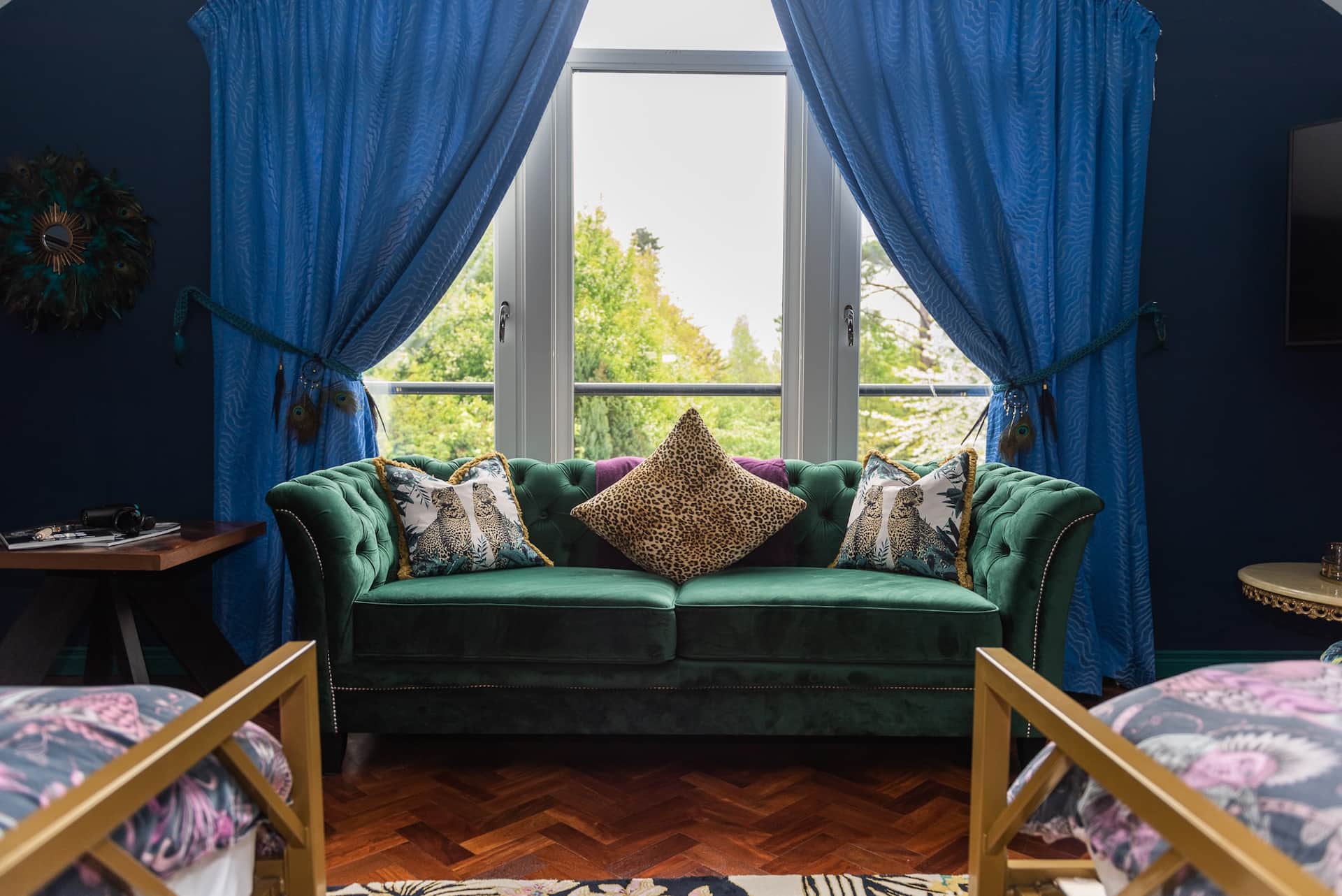 A lounge at Selshan Lodge