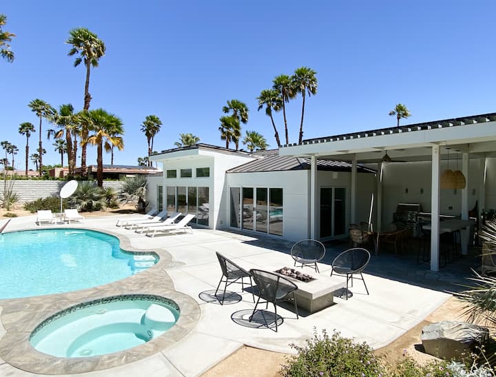‘Hidalgo House’ in Palm Springs w/ Mtn Views! Houses for Rent in Palm