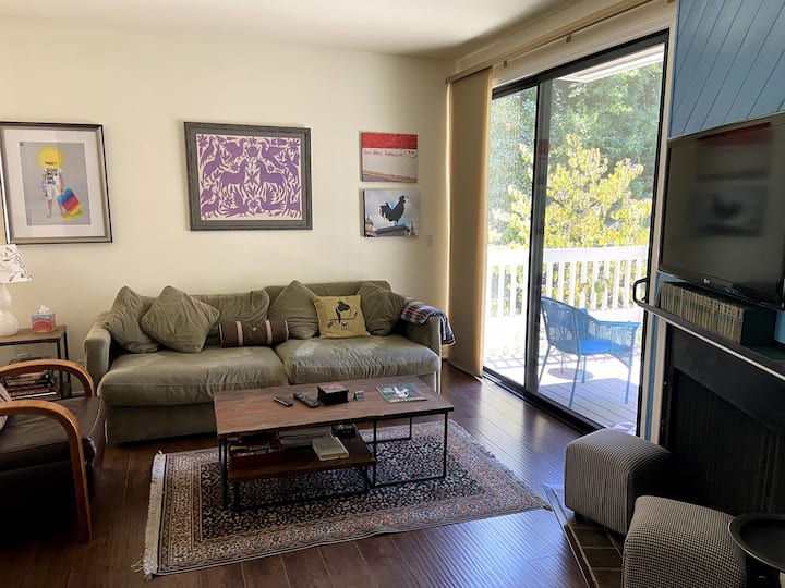 Spacious 3br Townhouse Near Studios & Noho Arts - Los Angeles, CA