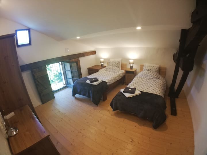 ห้องนอนเตียงคู่ของ Coach House