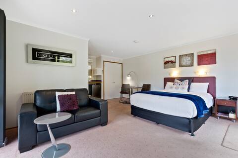 Hepburn Springs Accommodation Suite 1