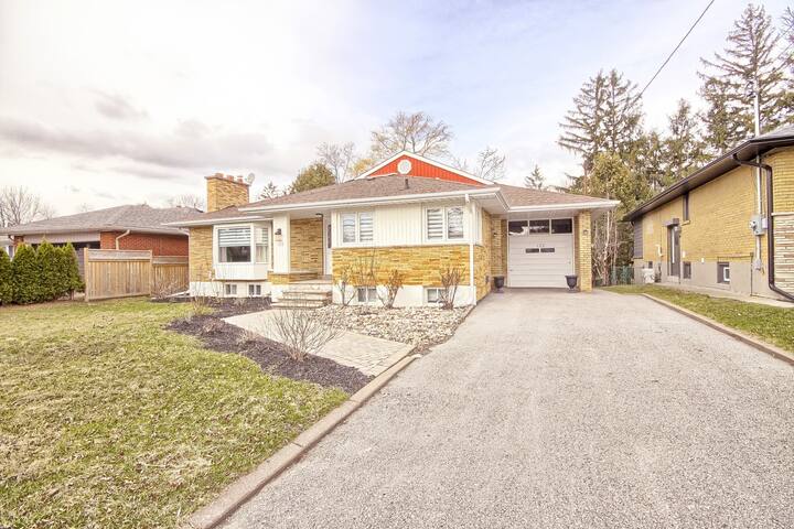 Luxury Travel Unpack Relax Enjoy | Sleeps 10+ gallery image 2