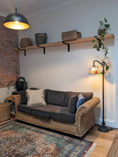 Successful Airbnb property: Annabel's Cottage in Newcastle