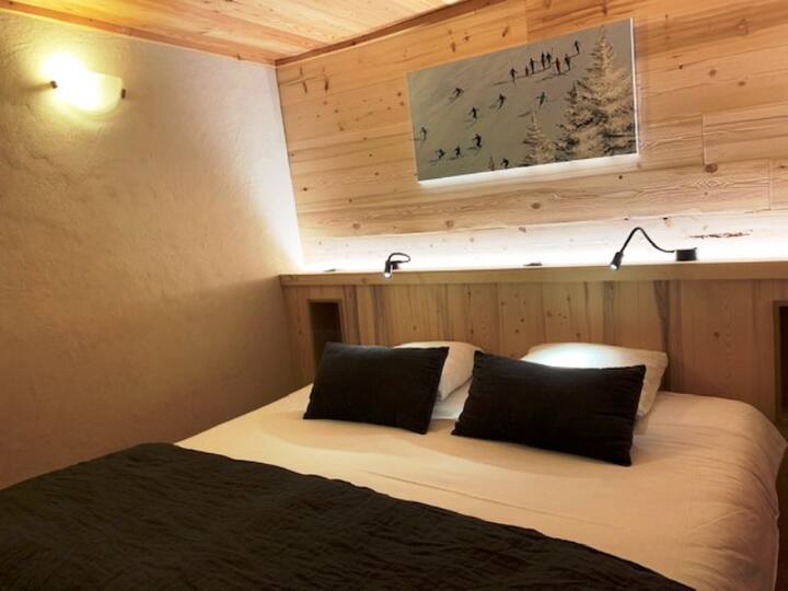 EDELWEISS: 1. spavaća soba s 1 bračnim krevetom (160 × 200 cm) (prosinac 2024.)