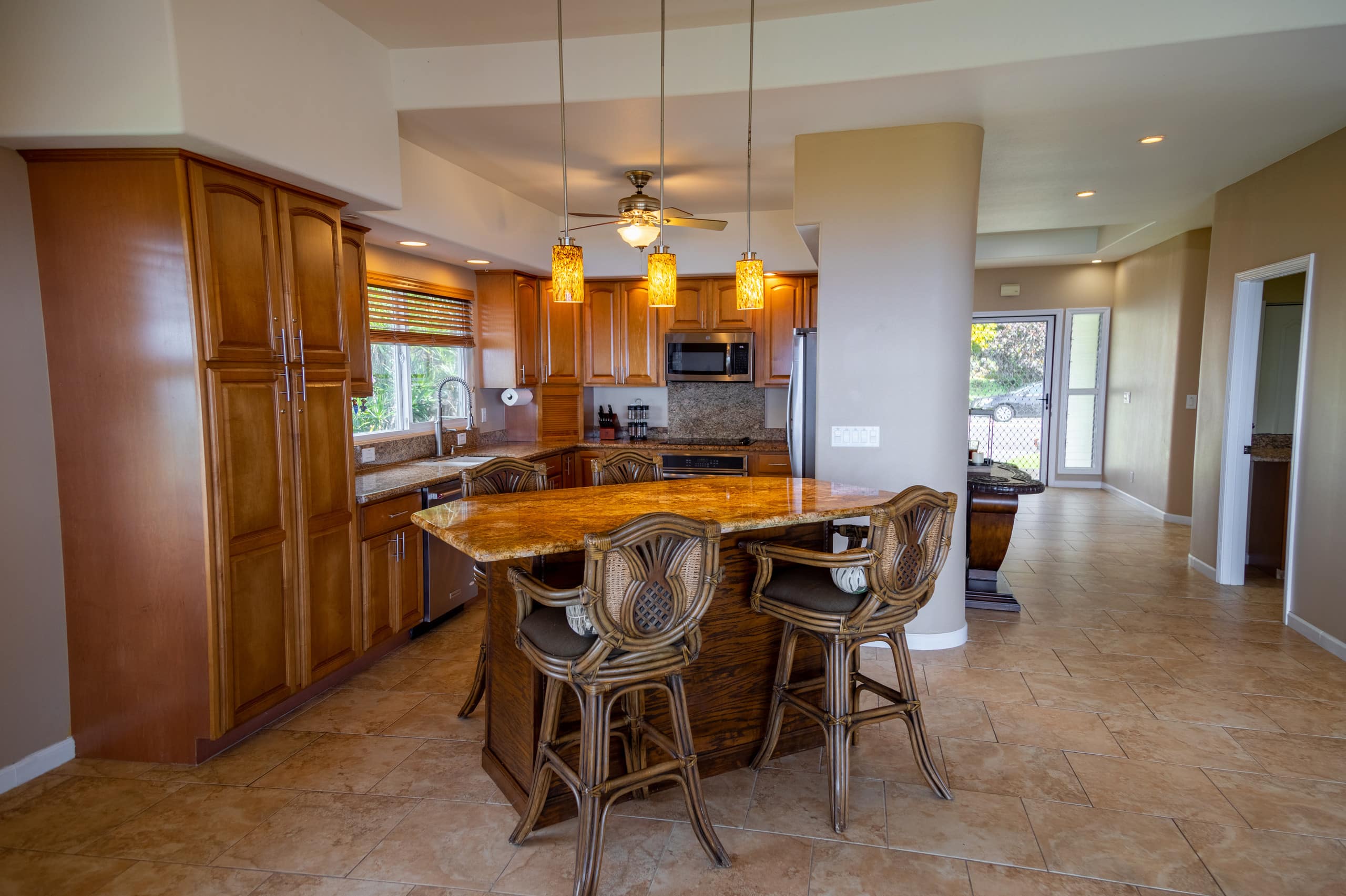 Home in Kailua-Kona · ★4.99 · 3 bedrooms · 3 beds · 2.5 baths - Image 6
