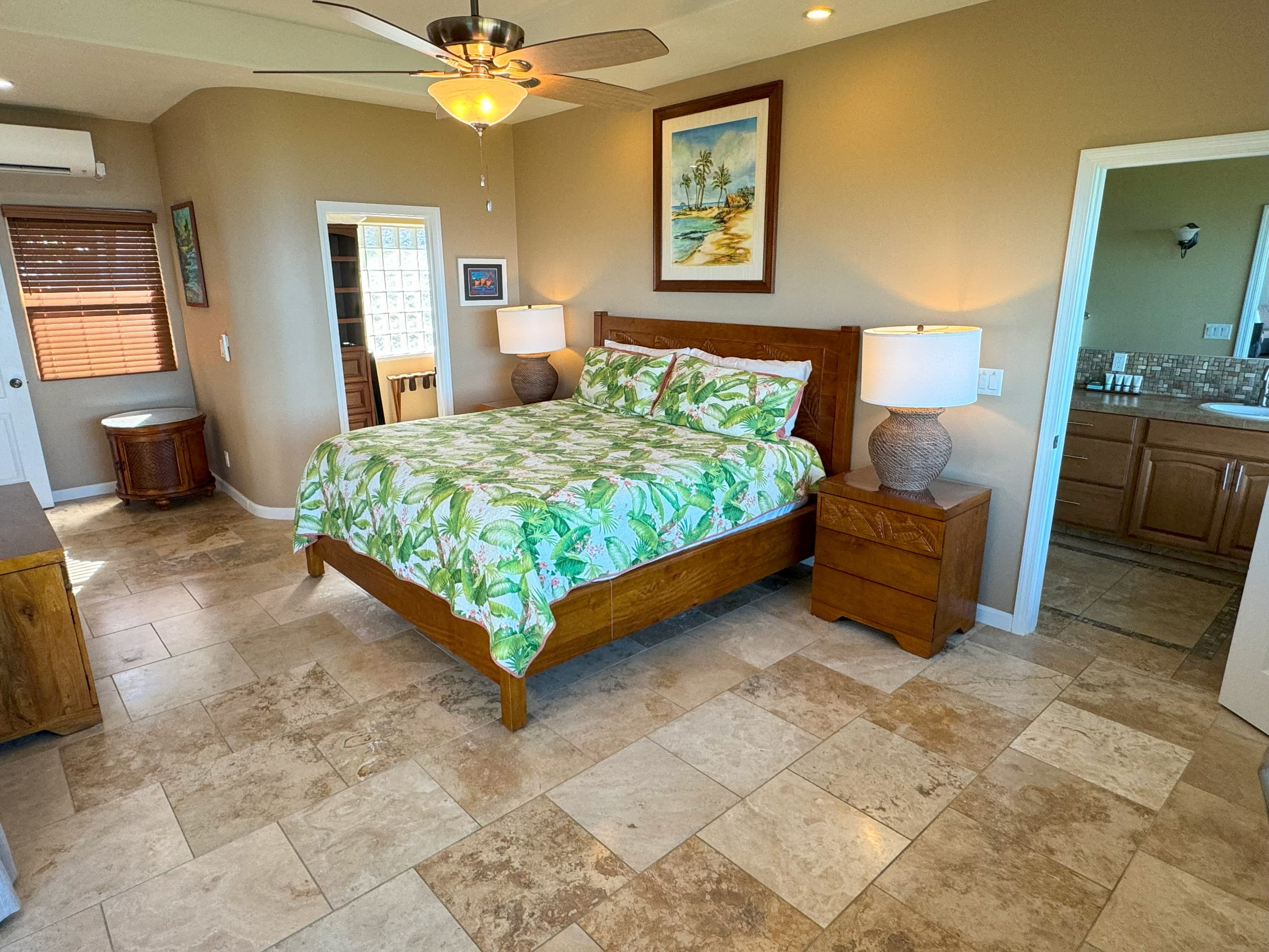 Home in Kailua-Kona · ★4.99 · 3 bedrooms · 3 beds · 2.5 baths - Image 12