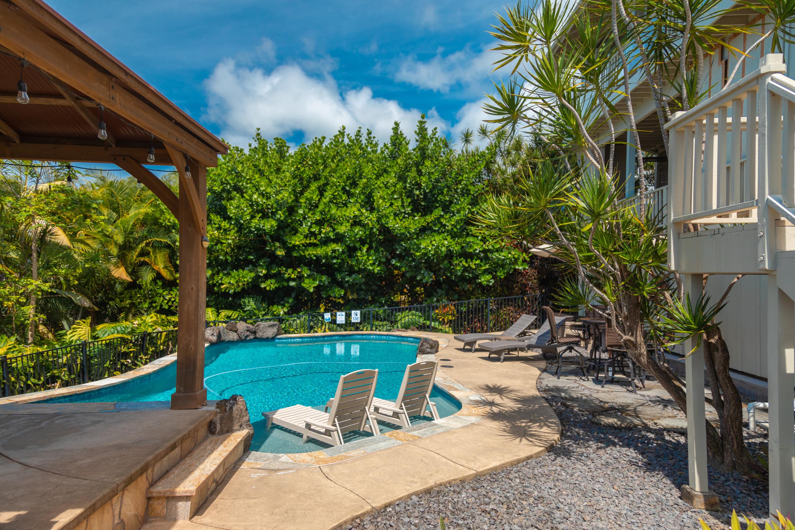Home in Kailua-Kona · ★4.99 · 3 bedrooms · 3 beds · 2.5 baths - Image 32