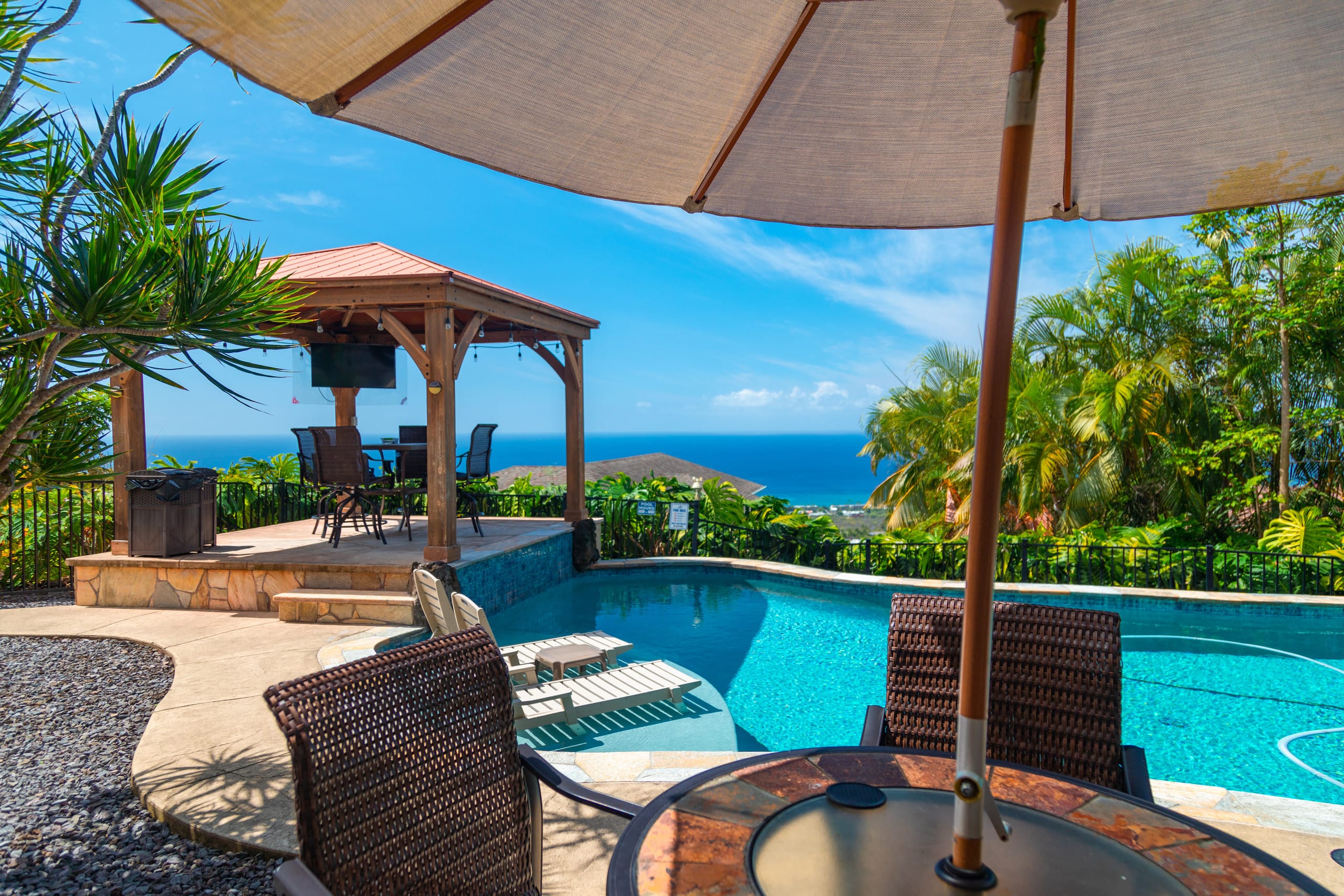 Home in Kailua-Kona · ★4.99 · 3 bedrooms · 3 beds · 2.5 baths - Image 33